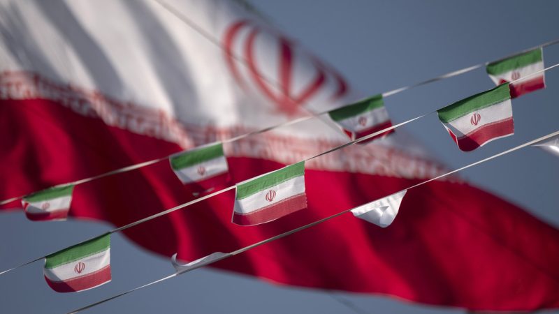 Donald Trump asegura Irán no quiere que lo hagan explotar y prefiere llegar a un acuerdo sobre su programa nuclear