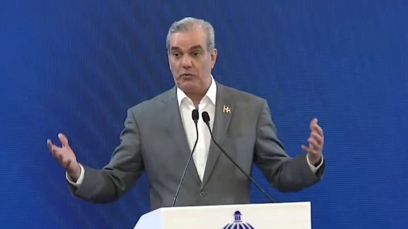 Abinader ratifica apoyo RD a los policías de Kenia en Haití