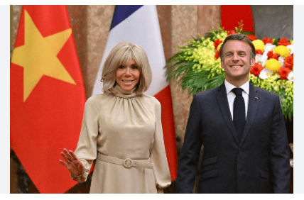 Esposa del presidente de Francia le propina tremendo galletón