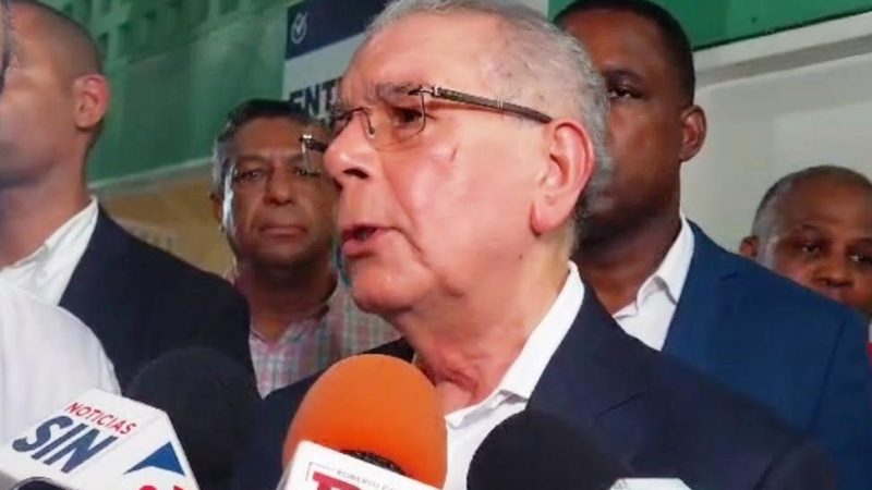 Danilo Medina dialogaría con Abinader sobre tema migratorio y narcotráfico, pero prefiere que sea en el PLD