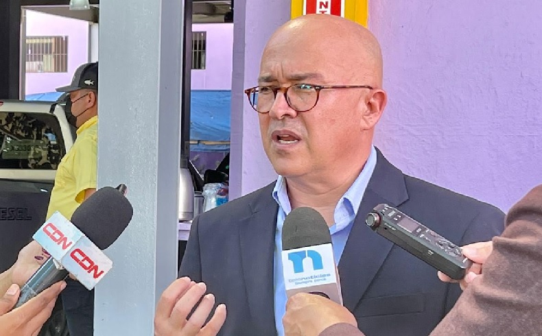 Domínguez Brito afirma hay falta de acción en el gobierno para erradicar pisos de tierra en hogares pobres del país