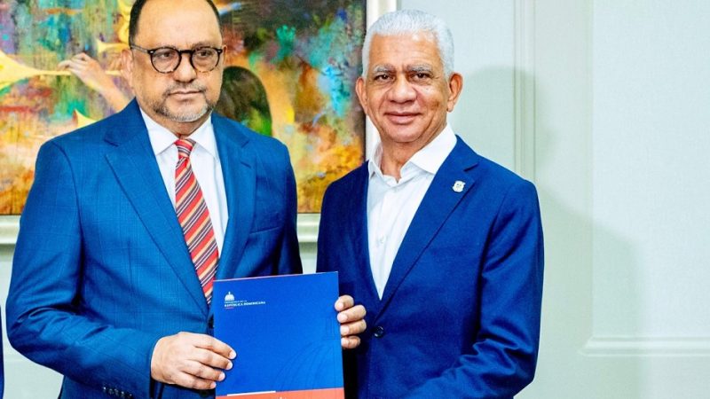 Luis Abinader envía al Senado proyecto de ley busca regularizar libertad de expresión y medios digitales