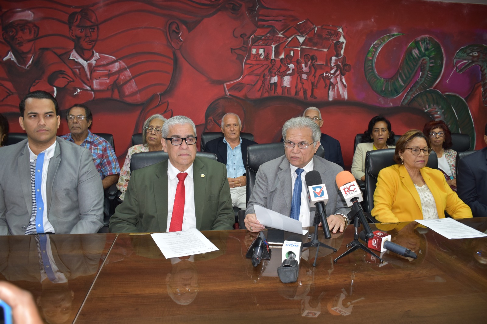 CMD convoca a huelga en hospitales públicos para el miércoles y jueves próximo por 48 horas