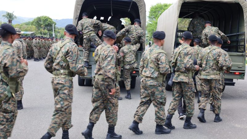 Ejercito de RD envía a la frontera 800 soldados adicionales para proteger la seguridad nacional