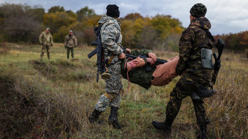 Rusia llama a Kiev a retirar cuerpos de 6.000 militares ucranianos abatidos