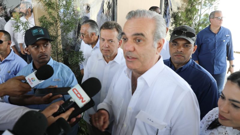 Abinader truena y le dice a funcionarios en campaña que serán cancelados  si siguen en actividades electorales a destiempo