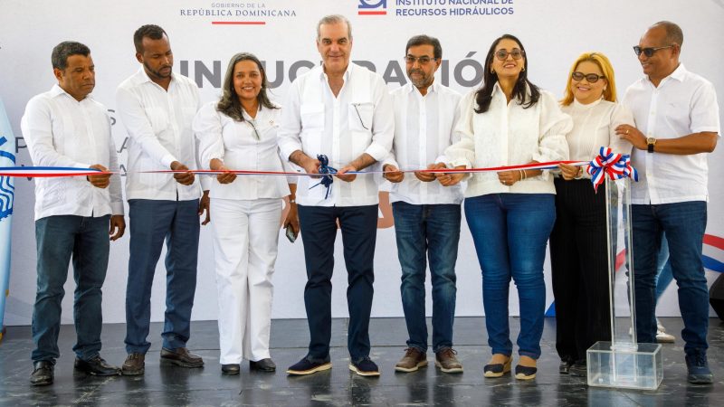 Abinader deja  inauguradas varias obras hidráulicas en Azua