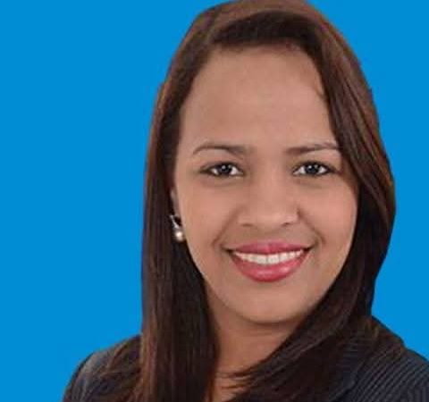 Ana Daisy Guerrero recibe homenaje del Círculo de Locutores Dominicanos por su destacada trayectoria*