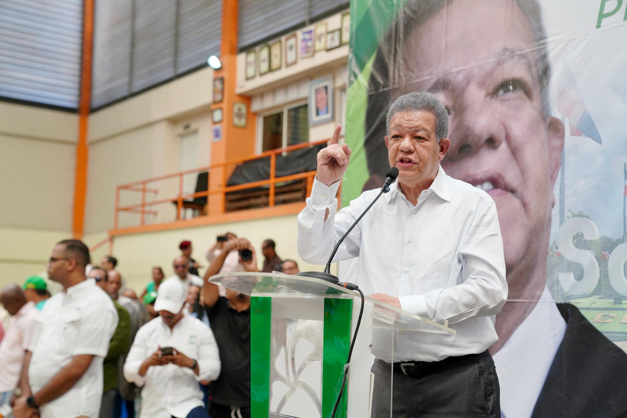 Leonel Fernández asegura que el país ha retrocedido “al siglo XIX” bajo el gobierno del PRM*