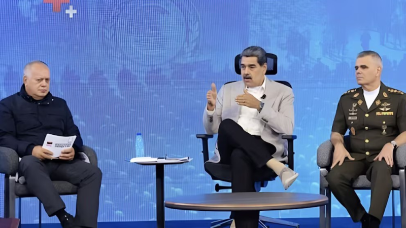 Maduro desplega millonaria campaña ante recompensa EU