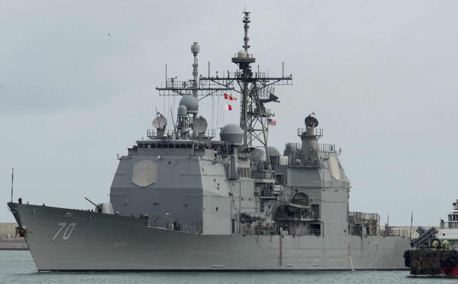EU despliega crucero misiles y submarino nuclear en el Caribe
