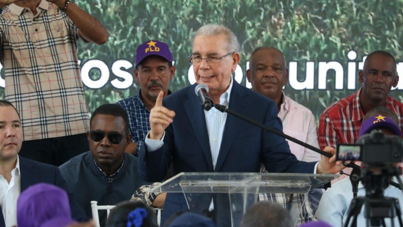 Danilo Medina dice gobierno abandona en todo el país los hospitales