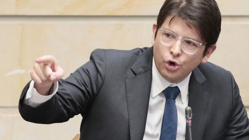 Fallece el senador colombiano Miguel Uribe Turbay tras atentado en junio