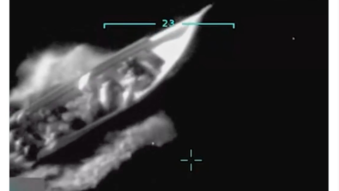 Trump muestra el ataque mortal contra un «narcobarco» que dice procedía de Venezuela