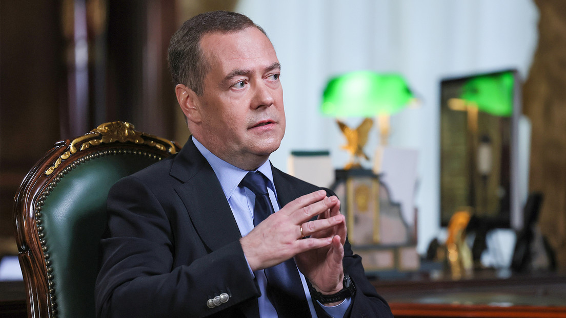 Medvédev: Trump entró en una realidad alternativa donde Kiev gana