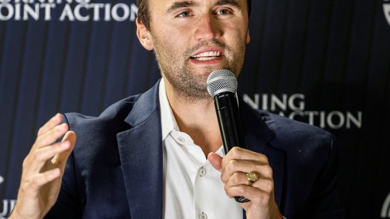 Muere Charlie Kirk, activista político y aliado de Trump, tras un tiroteo, en vivo: atacante, reacciones y más