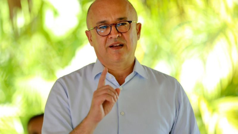 Francisco Domínguez nguez Brito cuestiona las «ejecuciones extrajudiciales» por policías