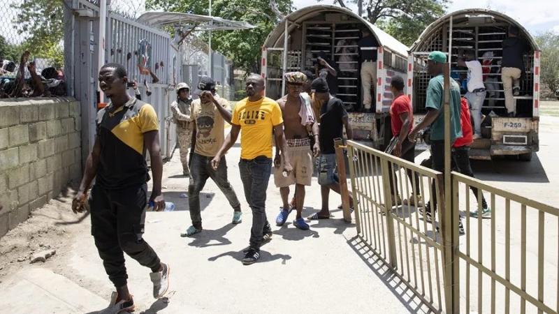 Según Migración en el mes de agosto deportaron del país 35.276 haitianos ilegales