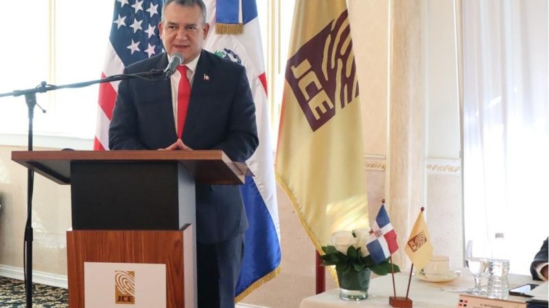 Pleno JCE se opone a cualquier documento que no sea la cédula de identidad para votar