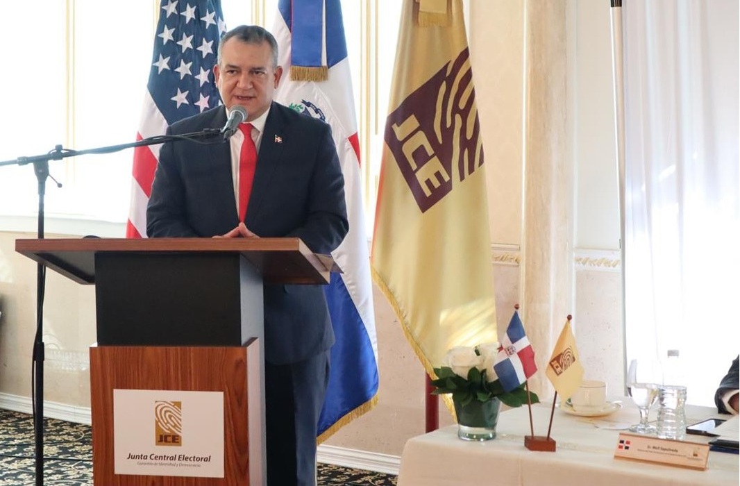 Pleno JCE se opone a cualquier documento que no sea la cédula de identidad para votar