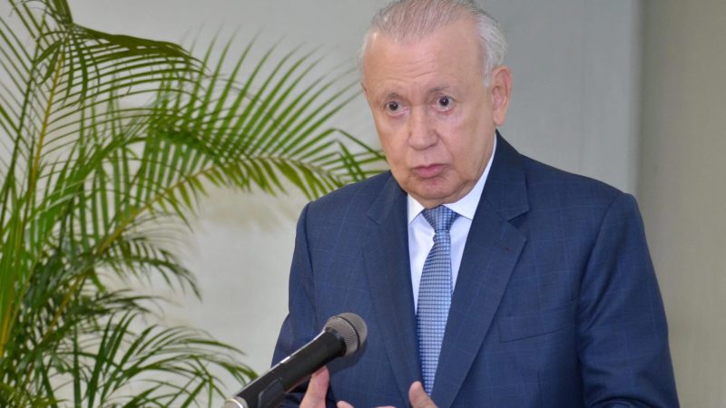 _El exvicepresidente y experto en derecho laboral cuestiona modificación al Código de Trabajo aprobada por el Senado._