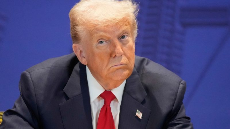 Trump niega EU esté ultimando planes para atacar a Venezuela