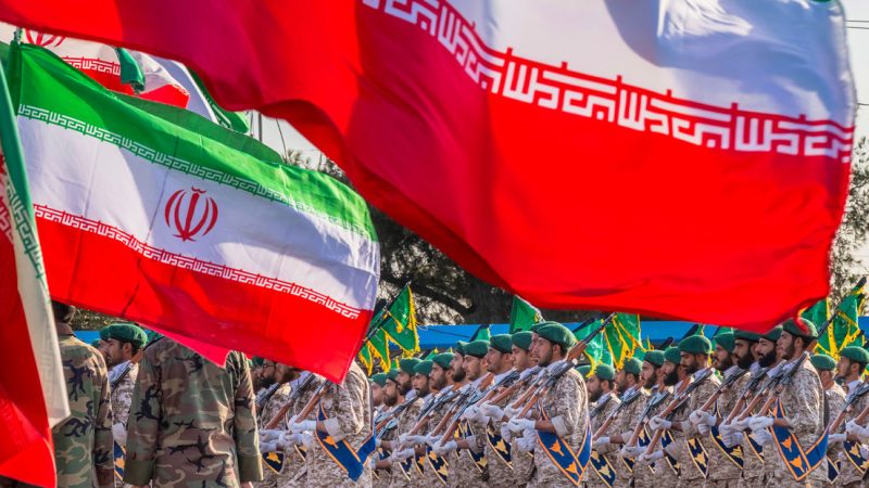 «Tenemos el dedo en el gatillo»: Jefe militar iraní lanza advertencia a EE.UU.