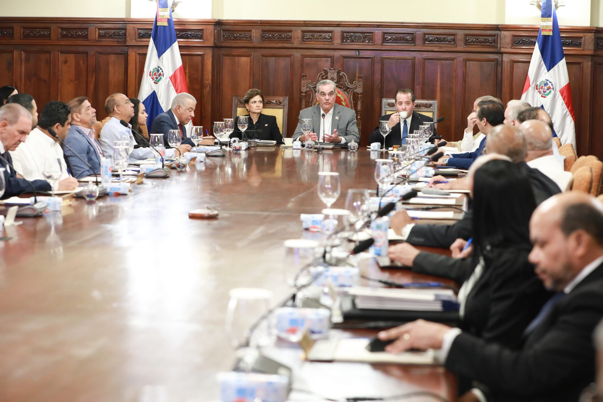 Presidente Luis Abinader sostendrá hoy en el Palacio un Cosejo de Ministros