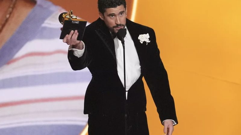 Casa Blanca arremete contra Bad Bunny por críticas a Trump