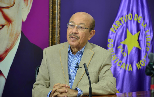 Temístocles Montás cree es un contrasentido insistir en reforma fiscal en este momento