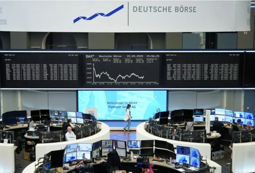 Por agresión de Estados Unidos e Israel contra Irán petróleo se dispara a 115 dólares por barril