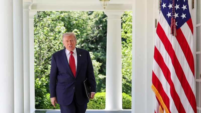 Trump amenaza con que «no quedará nada» de Irán: «El tiempo se acaba»