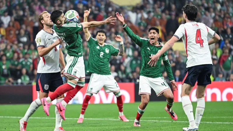 Inglaterra derrota a México en el Azteca y avanza a los cuartos de final del Mundial