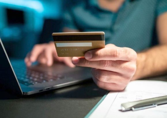 Bancos aplican hoy aumento de impuestos a las transferencias y cheques