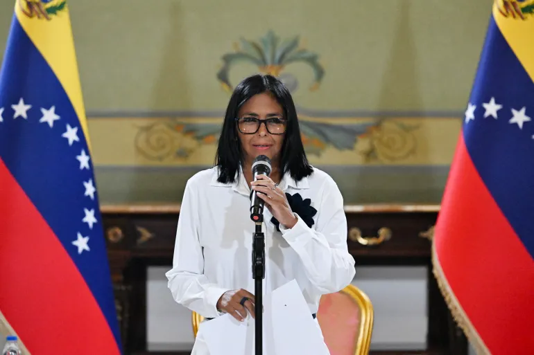 Delcy Rodríguez revela que enfrenta un problema de salud mientras lidera la respuesta al terremoto en Venezuela