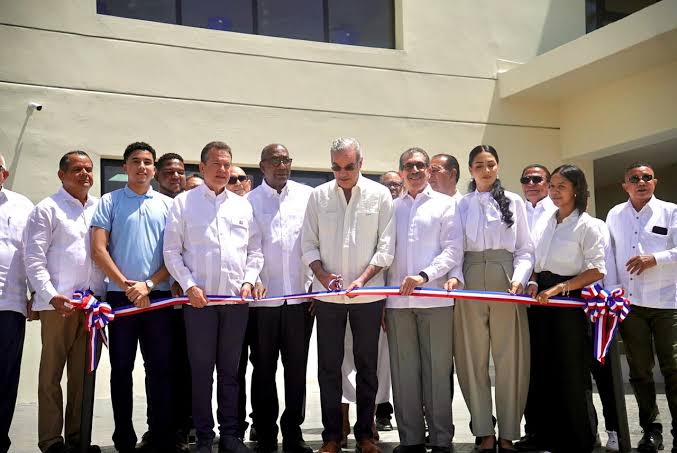 Santiago Rodríguez estrena nuevo centro de la UASD tras 47 años de espera