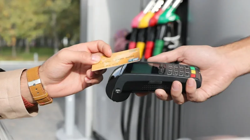 Anadegas advierte que estaciones de combustibles dejarían de aceptar pagos con tarjetas por altas comisiones bancarias