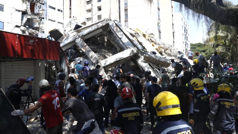Colombia eleva a 51 los muertos tras el terremoto de magnitud 7,4