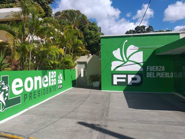 Fuerza del Pueblo exige transparencia sobre el financiamiento de la reforma policial