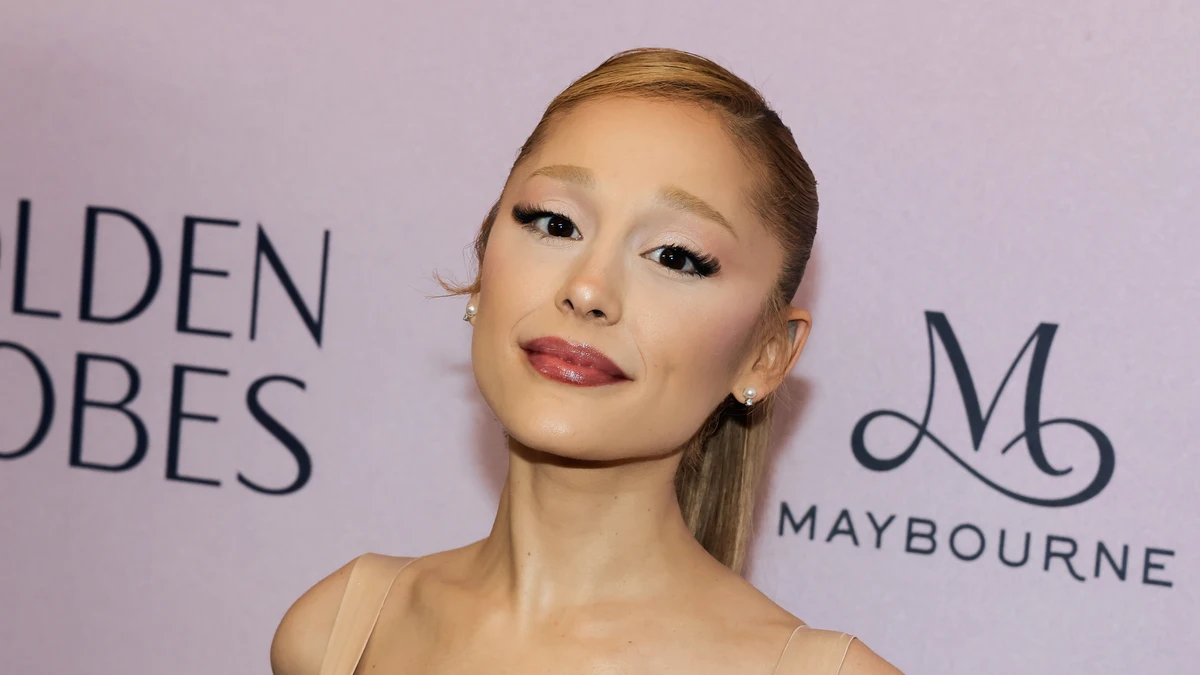 Ariana Grande pone en pausa su carrera y pide respetar sus límites: “Los seres humanos necesitan un descanso”