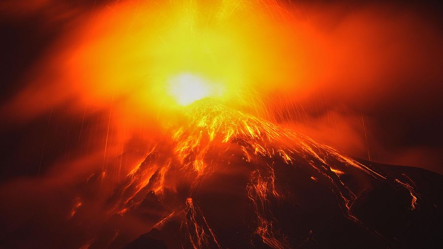 Volcán de Fuego entra en fase crítica y obliga a evacuar a 1,400 personas en Guatemala